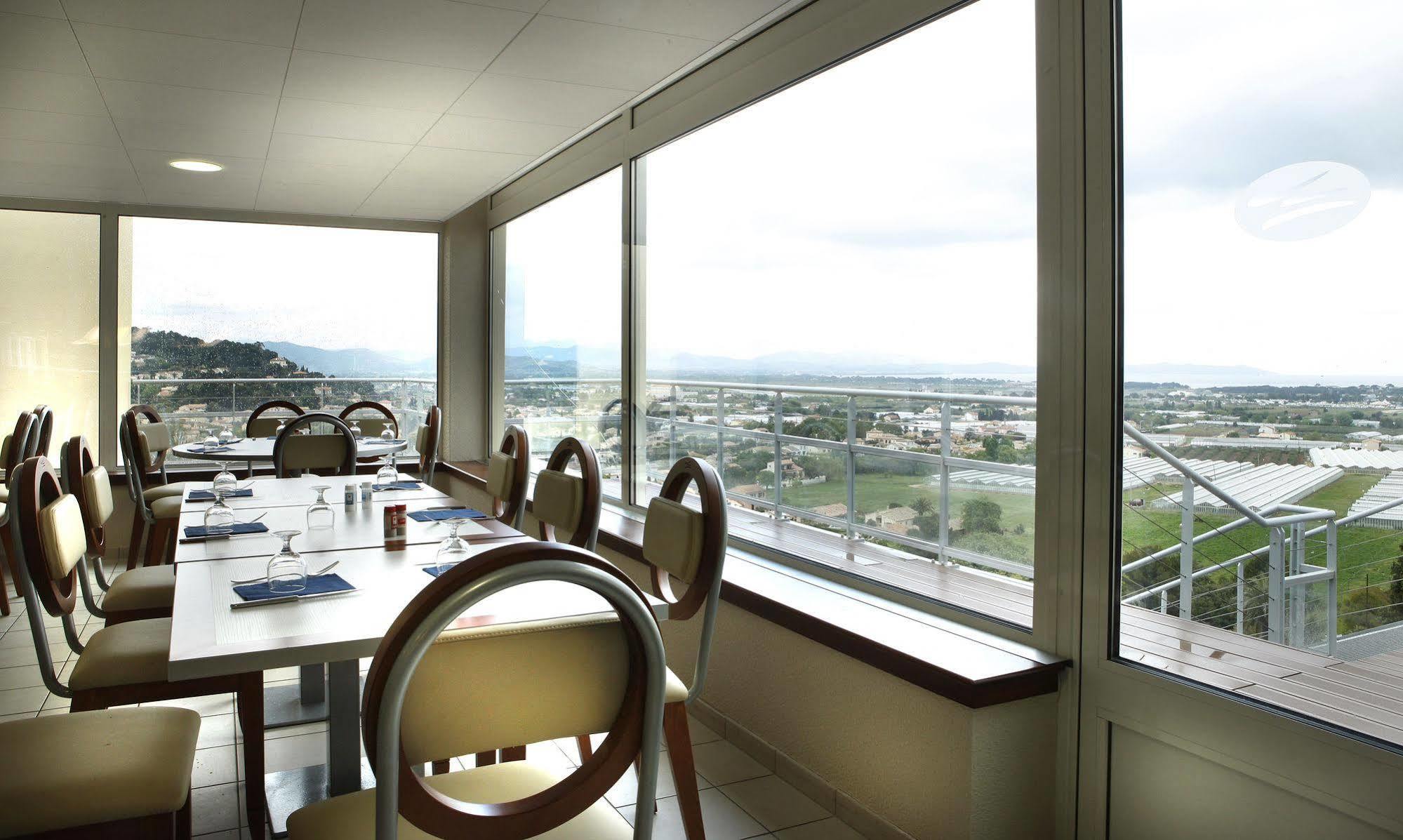 Hotel Club La Font Des Horts Hyeres Exterior photo